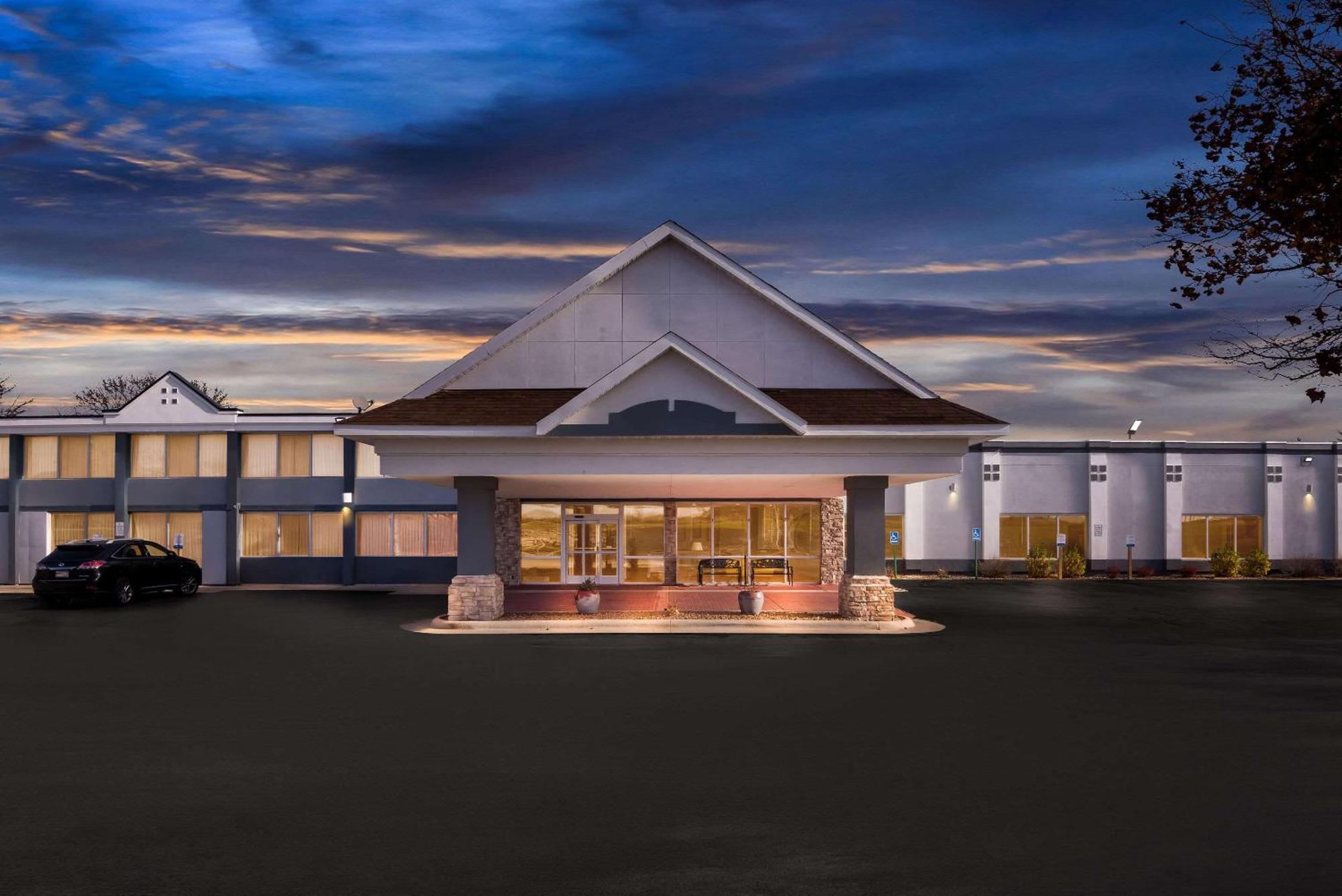 Quality Inn Fort Dodge Ngoại thất bức ảnh
